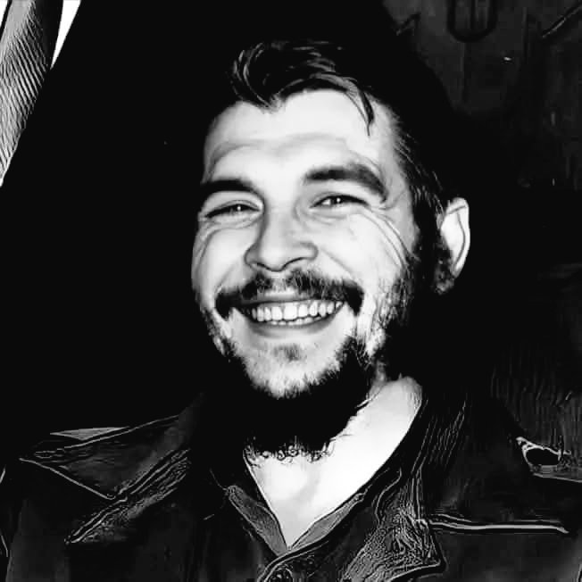 توقف عن محاولة الاندماج تقبل حقيقة أنك مختلف ".

➖️ جيفارا