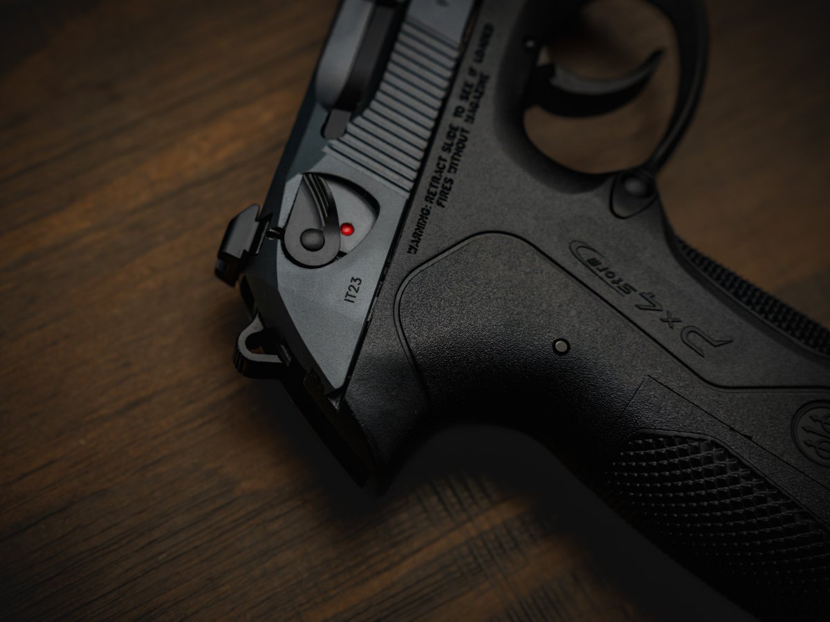 Beretta_USA's tweet image. Come closer and take a look at the Beretta PX4 Storm.

#Beretta #PX4Storm #EDC