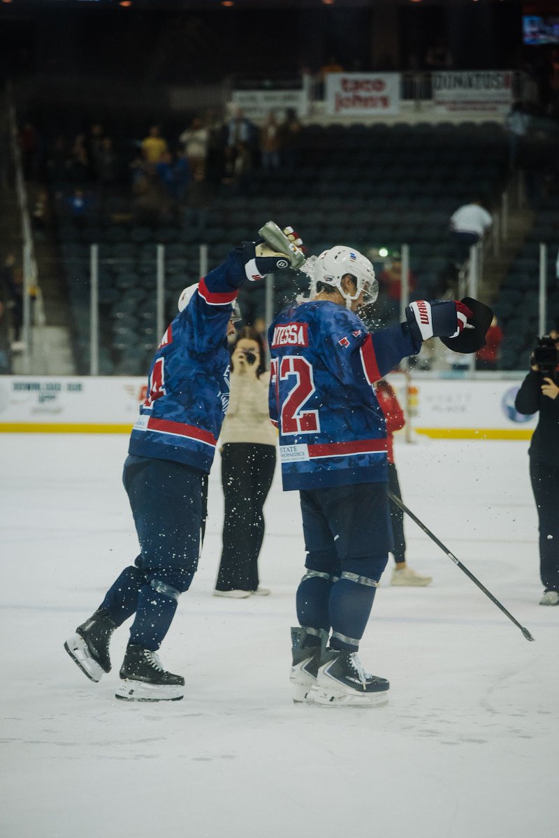 evvthunderbolts's tweet image. Hear from Tonight’s First Star of the Game presented by Indiana National Guard Derek Contessa after a 2-1 win over the Huntsville Havoc!

#LetsGoBolts | #WhoseHouse