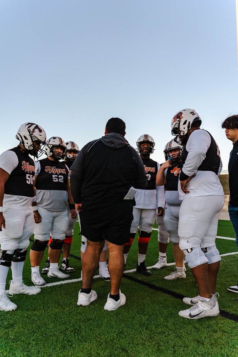 CoachTorres60's tweet image. So proud of the fight. So proud of the grit. Words can’t explain how proud I am of these kids. 

Playoff time in Texas!!!

#MOB