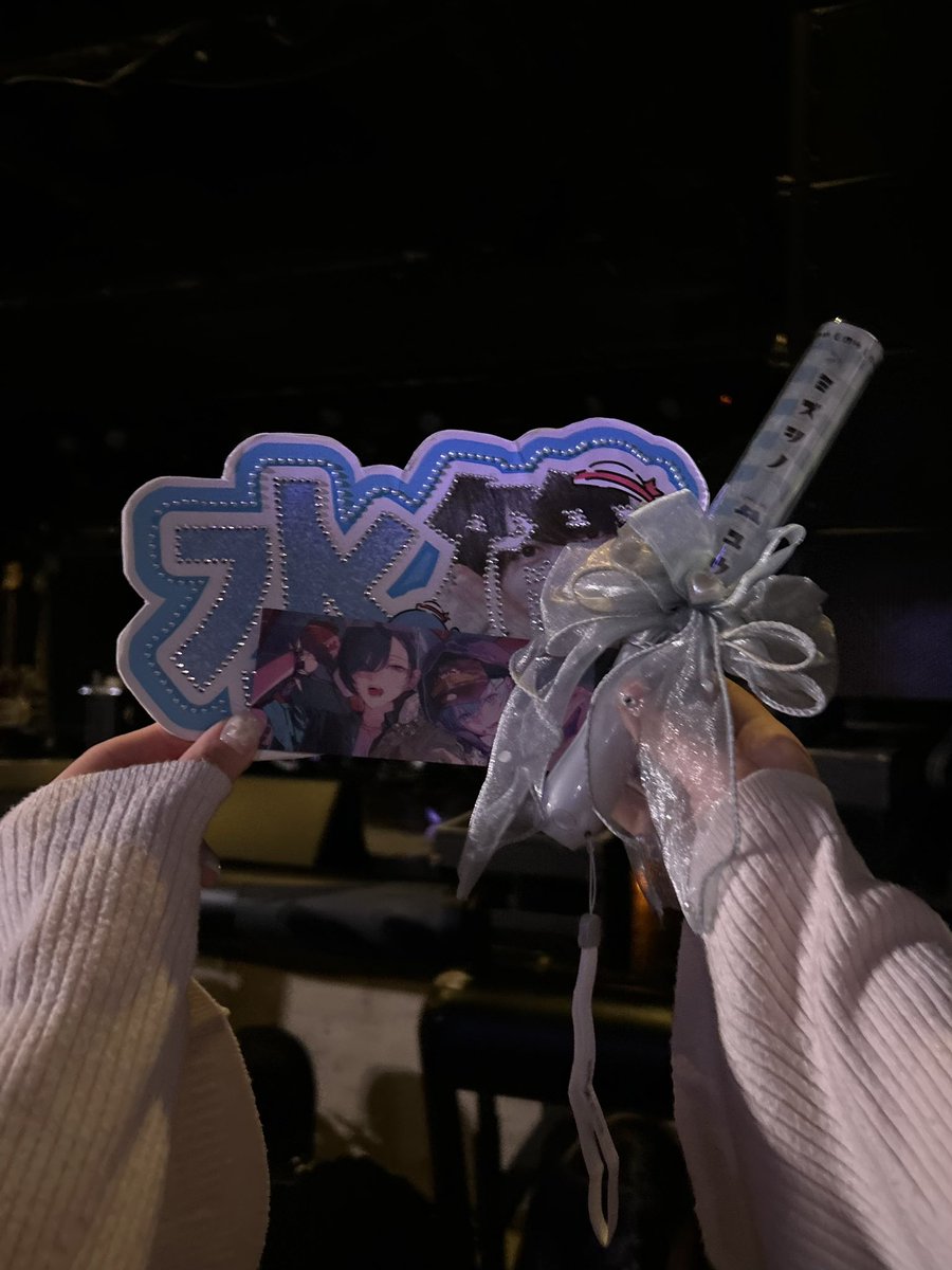 piiiyo_01's tweet photo. ︎︎ .·⋆꙳✮青木葉× 水篠瀀 TWO MAN LIVE .·⋆꙳✮
『 #GRAFF 』
懐古セトリ有難うございました✨️👏🏻バラードから盛り上がる楽曲まで色んな感情で楽しませていただきましたᐡˊ͈ ˙̫ ˋ͈ᐡ今回のライブでまた新しい表情が見れて嬉しかったです🙂↕️最高の1年になりました🪄幸せです🎶
#324Note https://t.co/knTC0RBWfW