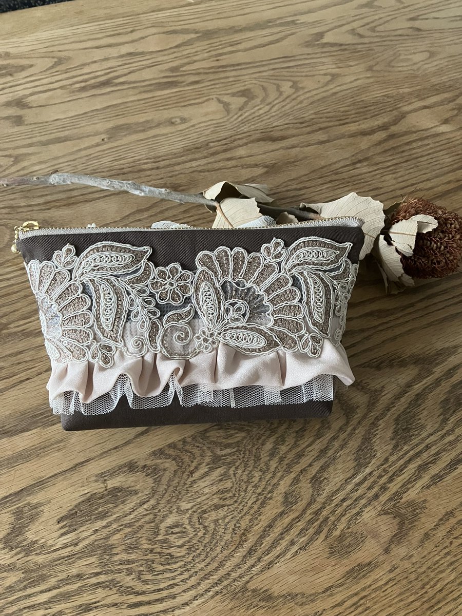 \\ #デザフェス62 出展します！//

👜デザインフェスタvol.62
▶︎出展日：11/15(土)、11/16(日)
▶︎出展名：sayanonuinui
▶︎ブース：南館1階 J-120〜122

お出かけが楽しくなるような
布小物を揃えてお待ちしています♪

#デザフェス62リポスト
<a href="/designfesta/">デザインフェスタ公式</a>