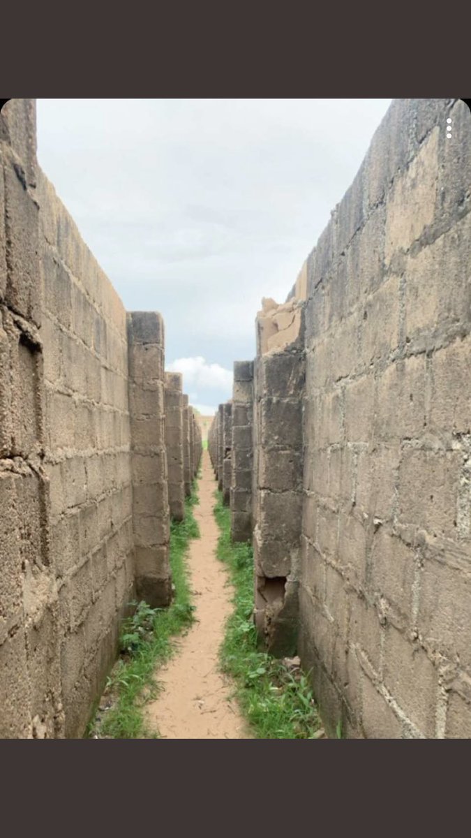 Ithurts42's tweet image. What do you know about this path?