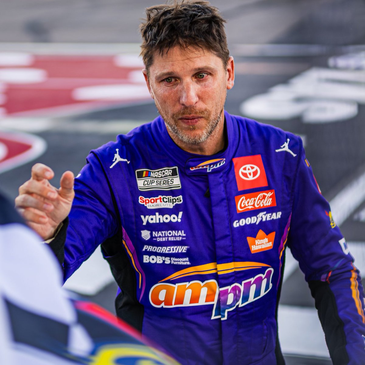 Alan Bailey tweet media