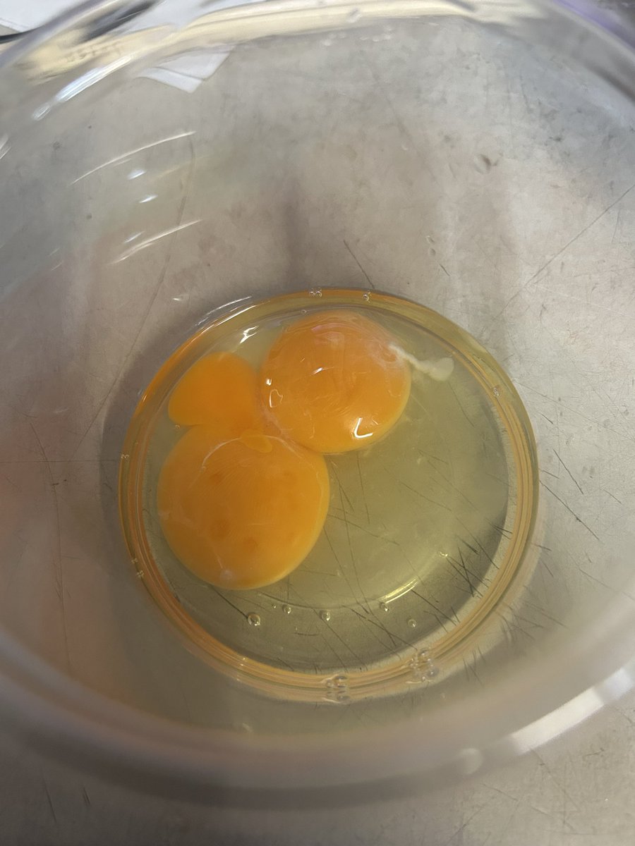 RED2016BW's tweet image. 吉野家玉子🥚
当たりや🎯