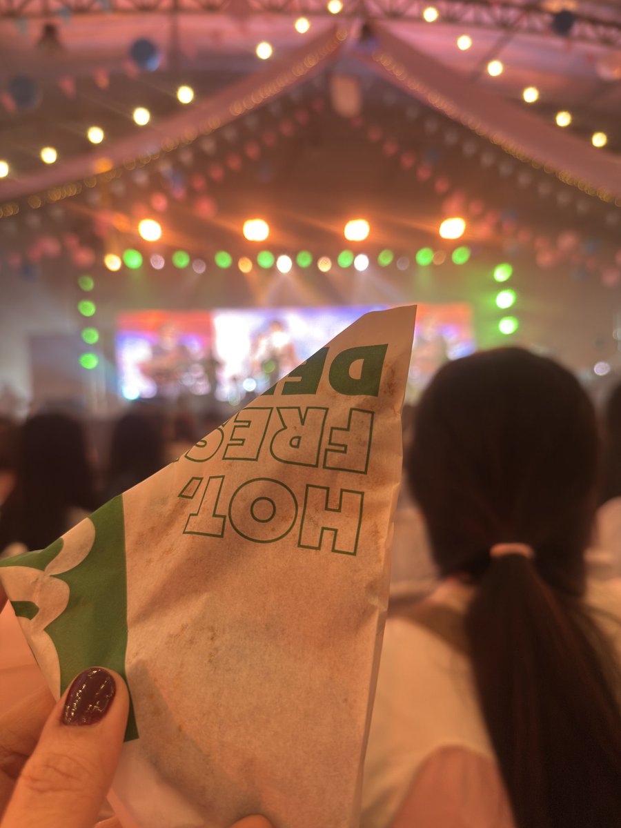 willcaofc's tweet photo. 𝐆𝐑𝐄𝐄𝐍𝐖𝐈𝐂𝐇 𝐅𝐀𝐌𝐈𝐋𝐘 𝐌𝐎𝐌𝐄𝐍𝐓𝐒!

Thank you so much, @greenwichpizza, for being part of our fanmeet and for bringing everyone together over great food and even greater memories! 🍕💚

Your support made our gathering more special and heartwarming - just like sharing a box of pizza with family and friends. Because of you, every slice felt like a celebration!

From all of us WillCatchers, maraming salamat for making our event extra sarap and sulit! 🩷🩵

#FeelG #FeelGWithWillCa #FeelGWithWillAshley #FeelGWithBianca
@willashley05 @biancadeveraa