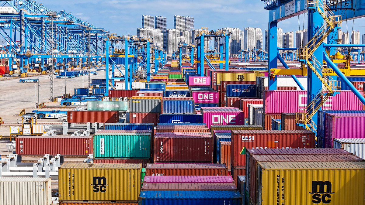 As the Double 11 (Nov 11) shopping festival nears, Qingdao FTZ is seeing a surge in cross-border e-commerce shipments.   New customs mechanisms boost efficiency by 30%, ensuring smooth logistics for domestic and international markets. Join the hub of trade! 🚢