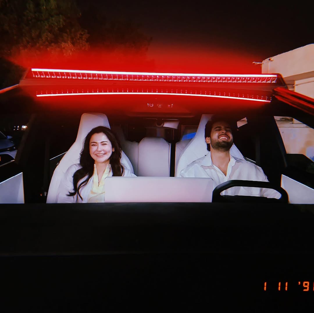 bilal_bliss's tweet image. First episode gave full hater to lover vibes&amp;amp; I’m loving it! It’s going to be so interesting to watch their story.I love dramas that focus completely on the hero &amp;amp;heroine their emotions &amp;amp; journey together.Can’t wait to see how their story grows, already hooked #MeriZindagiHaiTu