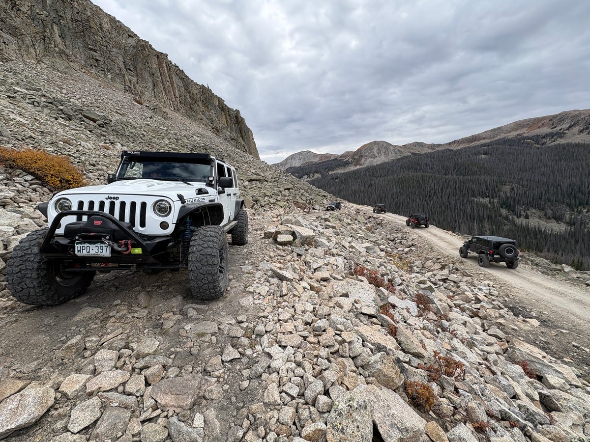 traildamage's tweet photo. We visited Williams Pass 17 years ago, and it's the same, awesome trail with improvements all around it. 
#williamspass #colorado #4x4 #offroad #jeep https://t.co/FCokhtsmPs