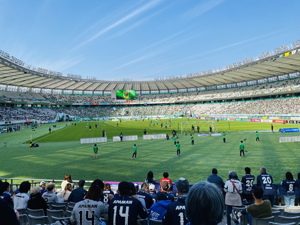 Akeith15's tweet photo. もうちょい上の席にしたらよかったかもー https://t.co/YesPcSdLOE