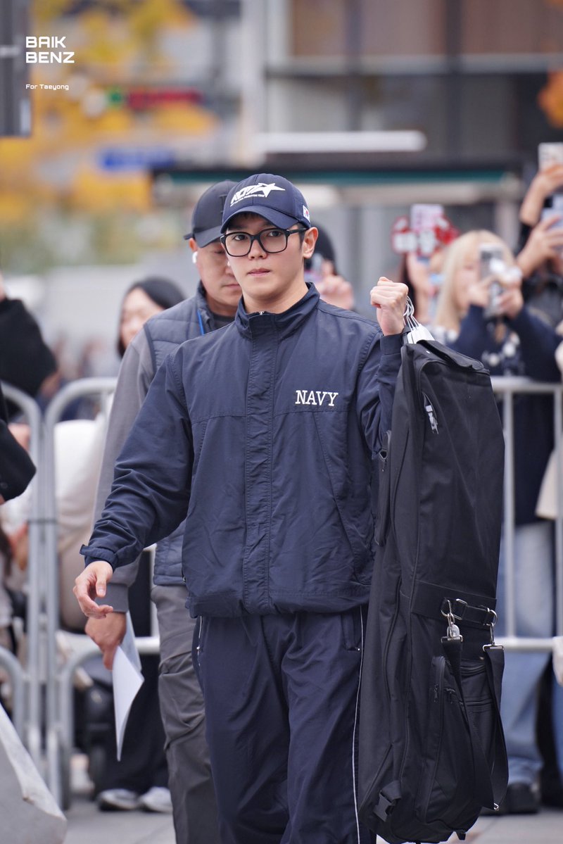 taeyongpictures's tweet image. he looks so good