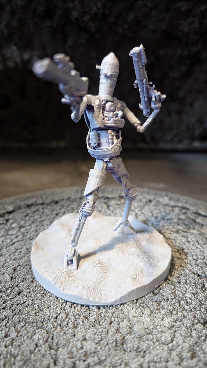 TMaiocco's tweet photo. This @Prusa3D Core One is amazing. Minus stupid human error it prints flawlessly. Small figures, cosplay parts and finally got something that will print threads that actually screw together. When my biggest issue is what I want to print next, I'm happy. https://t.co/yrSAznsMov