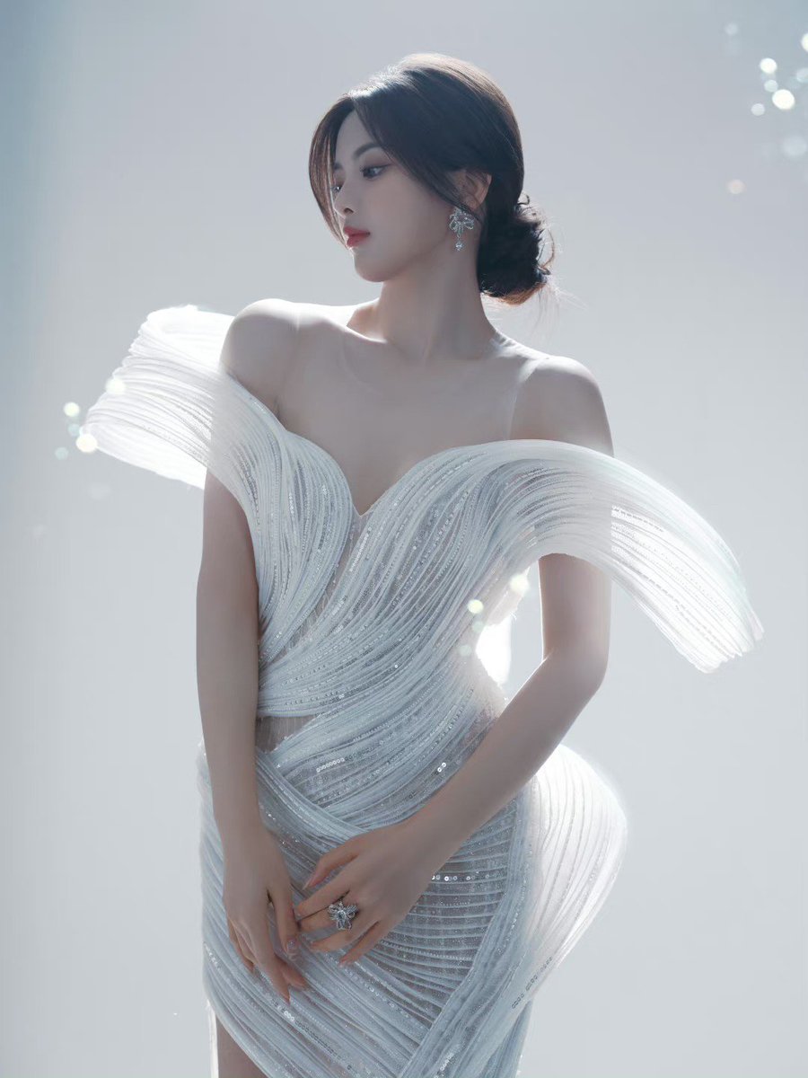 UtTbSQaKe's tweet image. Colors make the world beautiful—add your own hue and watch life come alive. #AddColor #BeYou