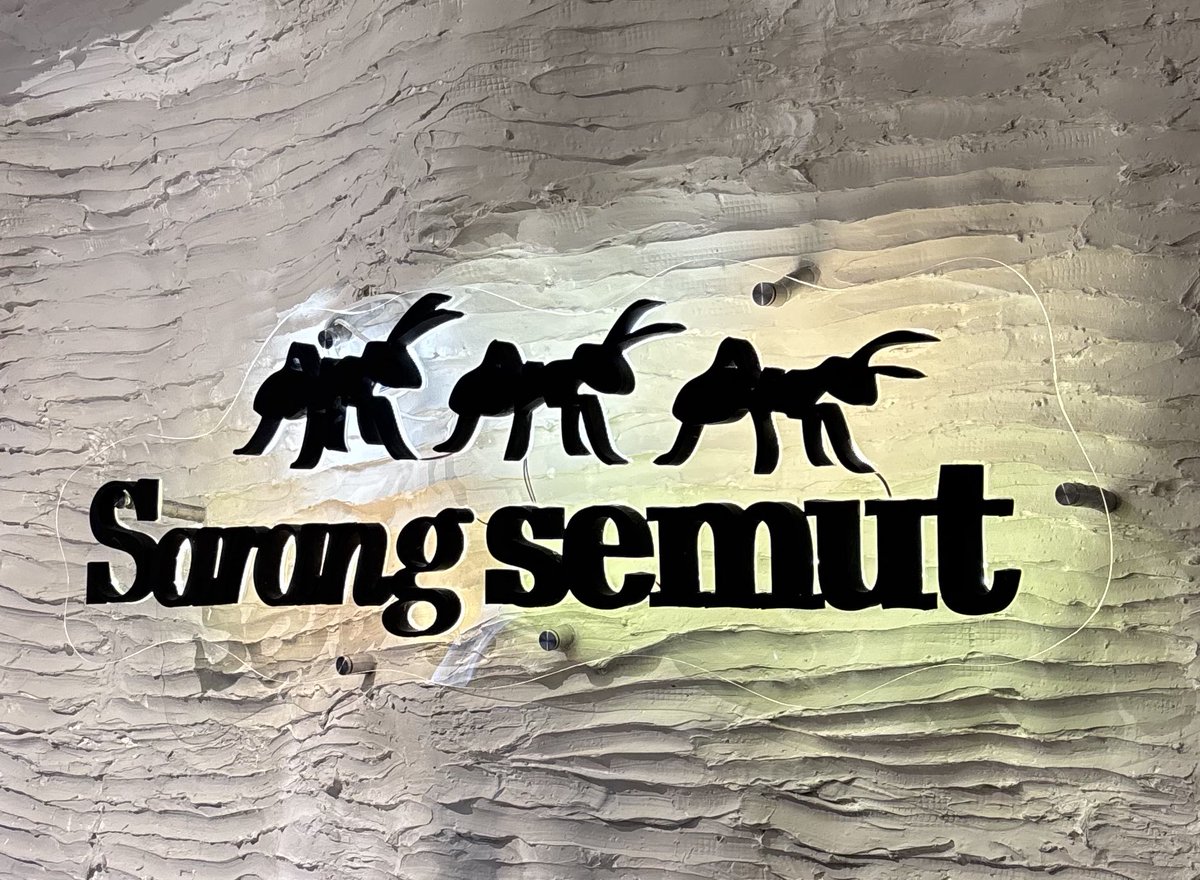 starboydimzy's tweet image. sarang semut🐜🐜🐜