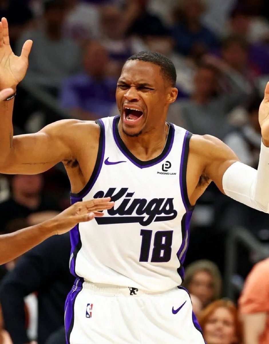 Russell Westbrook tonight:

24 Points
9 Assists 
6 Rebounds 
9/17 FGM
5/9 3PM
35 Minutes