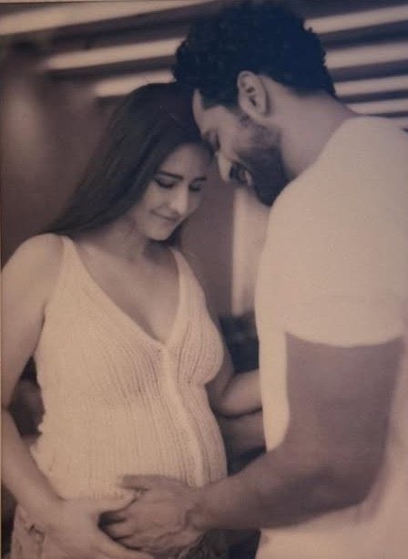 MANSAFAB's tweet image. Katrina kaif gave birth to a baby boy. Many congratulations to her

Again another celebrity becoming mothers in thier 40&apos;s

If she can have a healthy baby in her mid-forties, why is my doctor talking to me about my fertility at 34?

This is a valid and important question.

Isn…