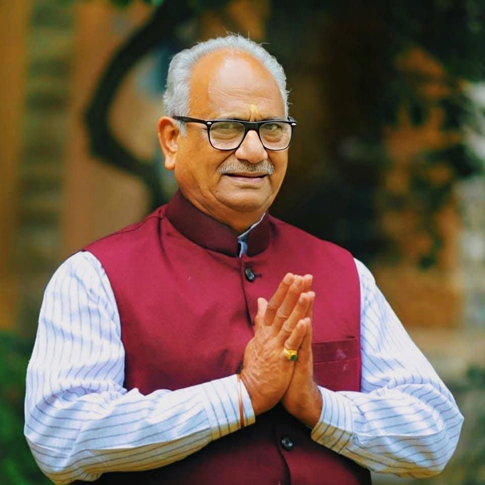 वरिष्ठ भाजपा नेता एवं राज्यसभा सांसद श्री राजेंद्र गहलोत जी को जन्मदिन की हार्दिक शुभकामनाएं!

ईश्वर से आपके उत्तम स्वास्थ्य और सुदीर्घ जीवन की मंगलकामना करता हूं।

<a href="/Rajendra_Gehlot/">Rajendra Gehlot</a>