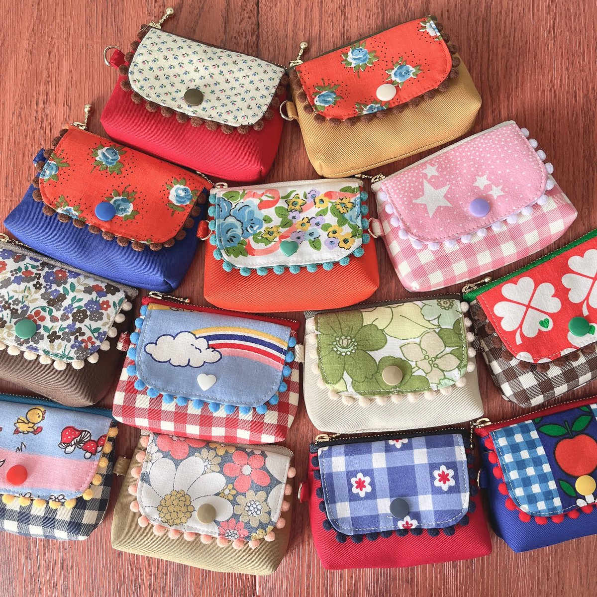 mamyuhandmade's tweet photo. ヨーロッ���のヴィンテージファブリックでポーチやカバンを作っています

🧵出展日　両日
🧵出展名　mamyu(マミュー)
🧵ブースNo  南館1階 I-179

＃デザフェス62リポスト 
@designfesta https://t.co/cpMgE8jJT9
