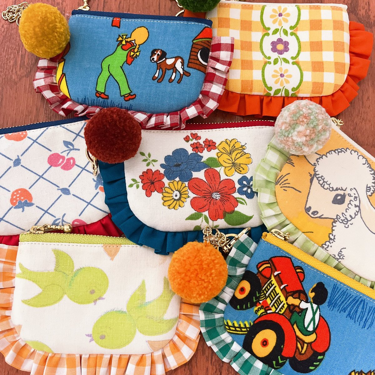 mamyuhandmade's tweet photo. ヨーロッ���のヴィンテージファブリックでポーチやカバンを作っています

🧵出展日　両日
🧵出展名　mamyu(マミュー)
🧵ブースNo  南館1階 I-179

＃デザフェス62リポスト 
@designfesta https://t.co/cpMgE8jJT9