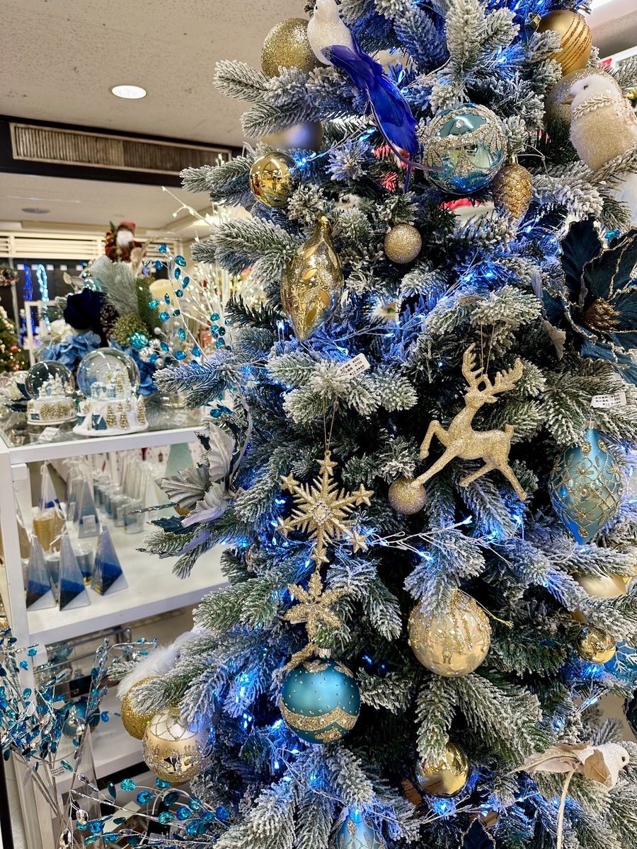 Snowy Blue Christmas／ 今年の #クリスマス は ディープブルーの