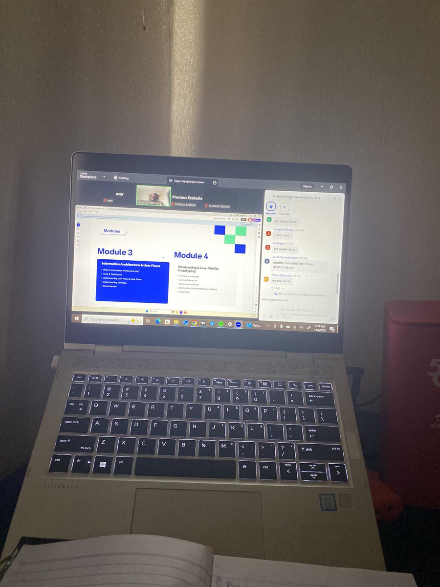 GrantVictor12's tweet image. On a live session @TSAcademyOnline 

UX/UI designer 
Product designer