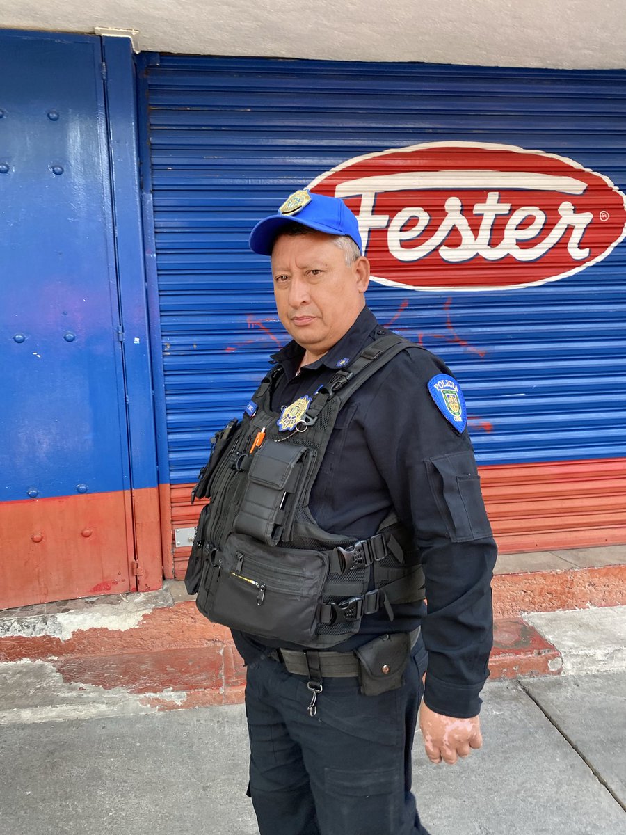 alex_lug's tweet image. En fin este tipo de agresores disfrazados de policías obviamente cómplices de las lacras violentas no quieren más que llenar una cuota incriminando al parecer, son corruptos por mentir e intentar intimidar por que les da coraje que pude acceder a un equipo de abogados a quienes…