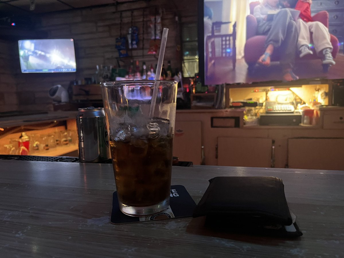 DivesOfWI's tweet photo. Devine’s Lariat
Brookfield, WI
#PintOfView #DivesOfWI https://t.co/ulXfthVPQr