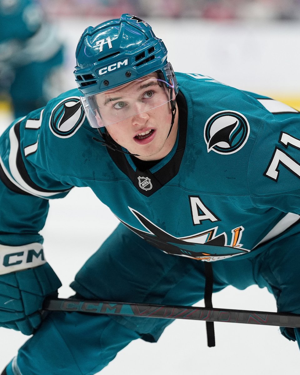NHL tweet media