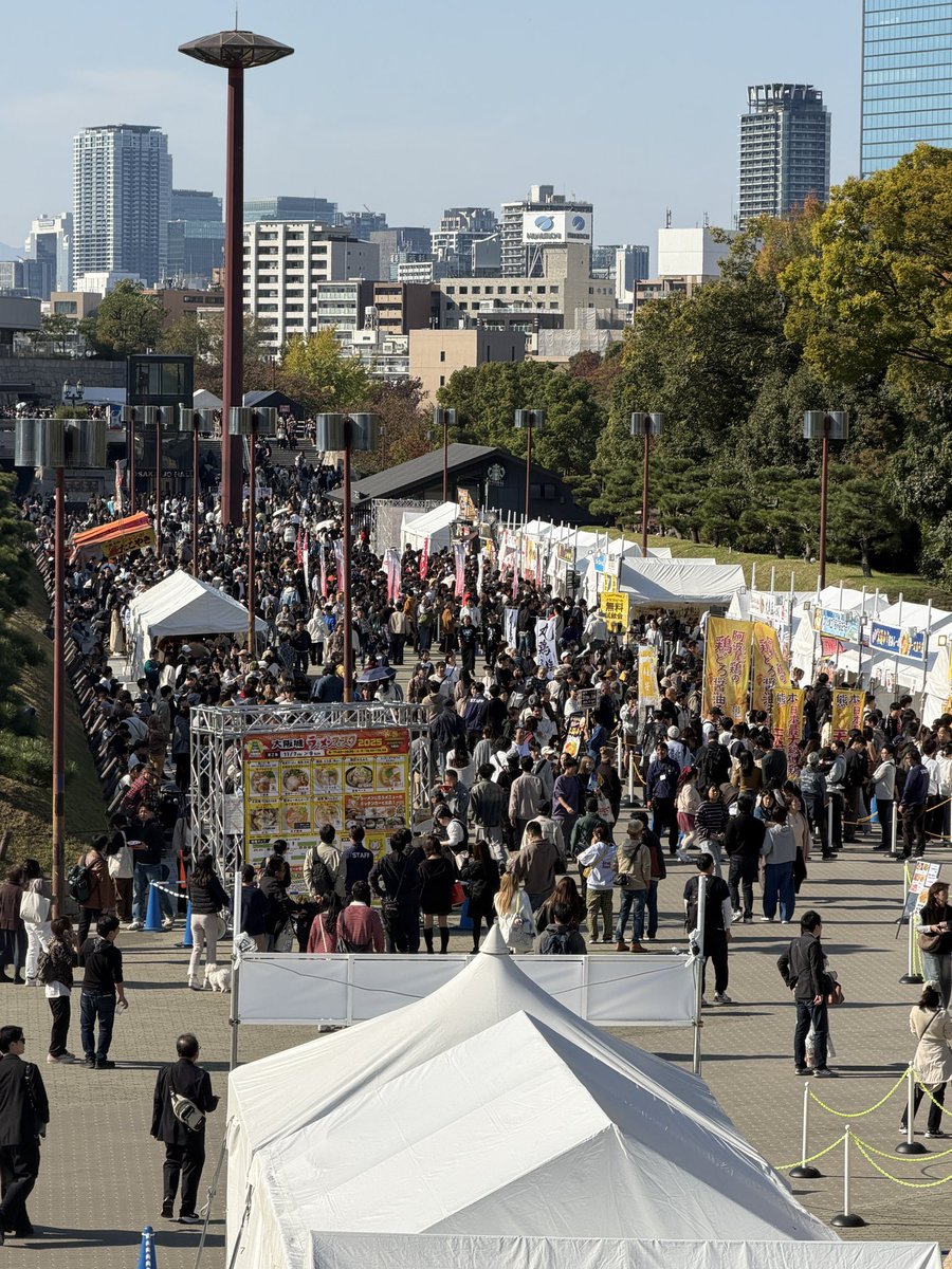 ＼本日ラーメン日和☀️／
18時まで皆さまのお越しを
お待ちしております😋

📍JR大阪城公園駅前広場