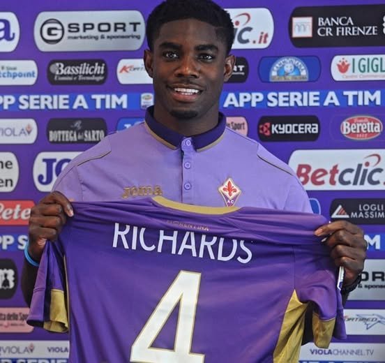 PurelyFootball's tweet image. 🗣️ Micah Richards: “I went to Fiorentina on the last day of the transfer market. But I didn't speak any Italian, so I asked Balotelli what I should say when greeting someone. 

He gave me tips, and then I went to meet the manager, Montella. I go up to him, shake his hand, and…