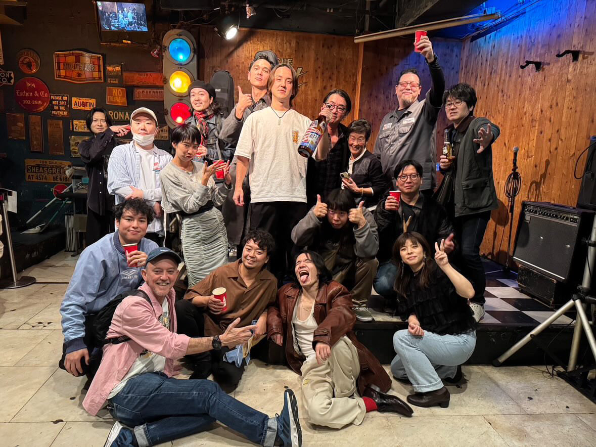 CWMありがとう！！

11/7(金)新宿LOFT bar stage

1.FUCK
2.2人のlucky
3.絶望
4.サイレン
5.パラレル同窓会
6.ブランニュースキャデラック
7.ミサイル

次回ライブは12/8(月)@下北沢THREE

詳細は後ほどポストします