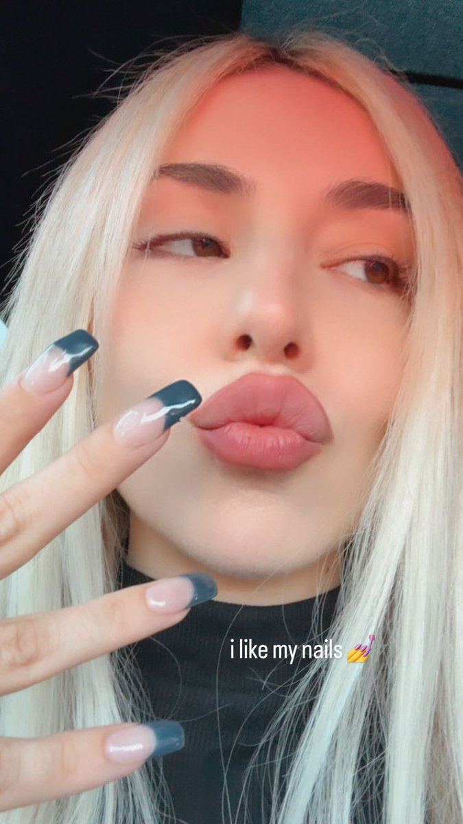 avamaxpopbase's tweet image. Ava Max shares stunning new selfies in latest Instagram Story.