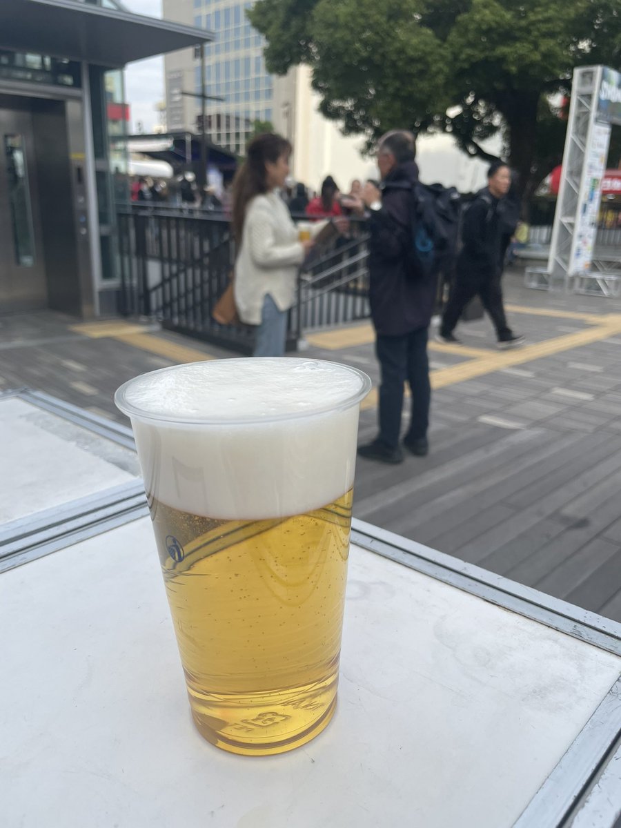 sfjmofficial's tweet photo. 夜のジャズミーティングは
心地よい音楽とお酒に酔いしれて🍺

ジャズラウンジではビール、ワインなど販売中🍷✨
本部横までどうぞお越しください🍻 https://t.co/iqDzeqwemz