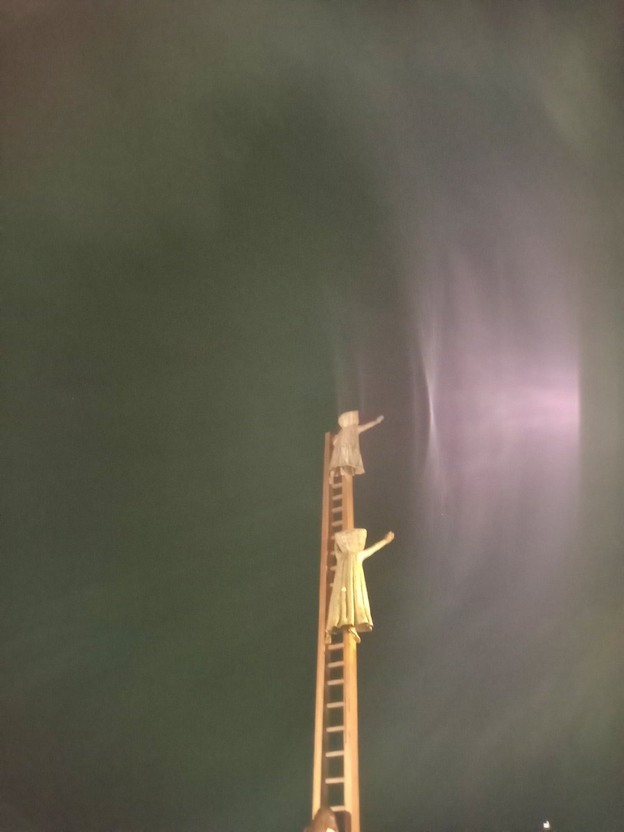 J. Isaac (@complice_lector) on Twitter photo 