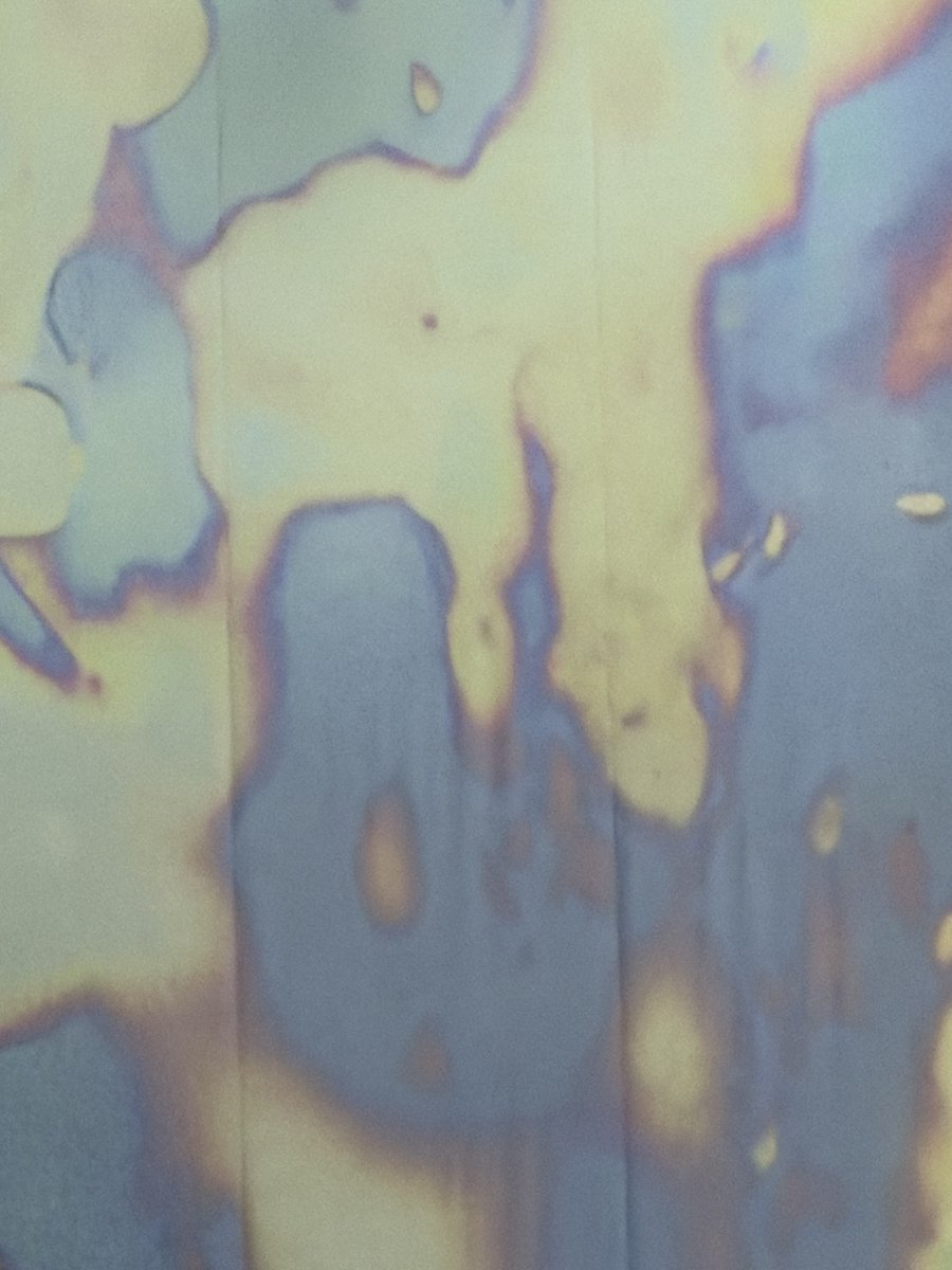 251108 CHANYEOL 🍒💭

"I just came back from work!"

[sends pic]

"I can't tell you what it is...."

#찬열버블