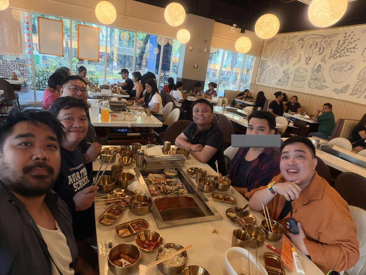 ✨ hatpat ✨ 

<a href="/asdfghjKIER10/">Kiko Matsing</a> <a href="/kaloycosme/">brown nonsense / kaloy</a> <a href="/MarooneyMara/">Sung Bo-ra</a> <a href="/Episodal_/">Kuraido</a> <a href="/_titopeng/">Jasper</a>