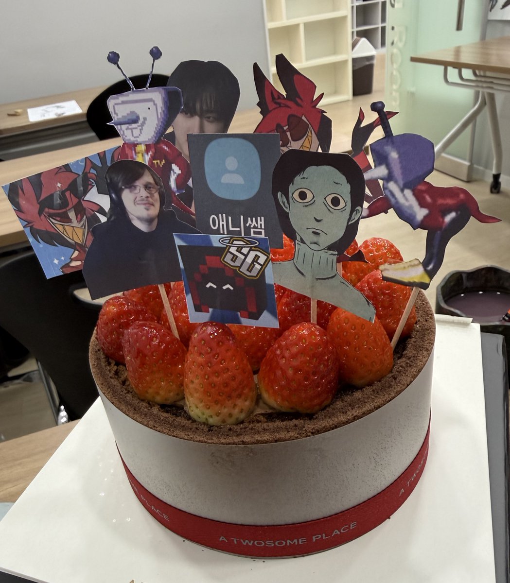 LMAO MY STUDENTS GAVE ME THIS AS BDAY PRESENT TTTTTTTT LMAOOOOOOOOOOOOOOOOOOOOO