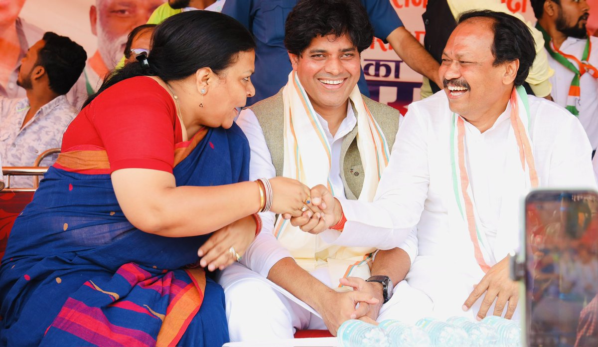 ShayarImran's tweet image. कहलगॉंव से कॉंग्रेस प्रत्याशी प्रवीण कुशवाहा के लिये जनसभा को संबोधित किया, कल ATC से क्लीयरेंस ना मिलने की वजह से इस सभा में नहीं आ पाया था।
सुबह सुबह जनता का उत्साह बता रहा है कि कॉंग्रेस प्रत्याशी के पक्ष में शानदार माहौल है।