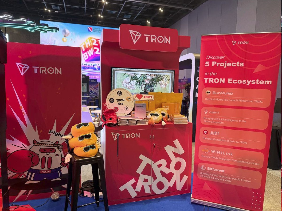 hongngo38104169's tweet image. 🌟 #SunPump shines at #THBW2025 alongside TRON ecosystem projects! @sunpumpmeme 

Thailand Blockchain Week 2025 brought together some of the most innovative projects in the TRON ecosystem, and SunPump was right at the center of the excitement. From memes to momentum, the