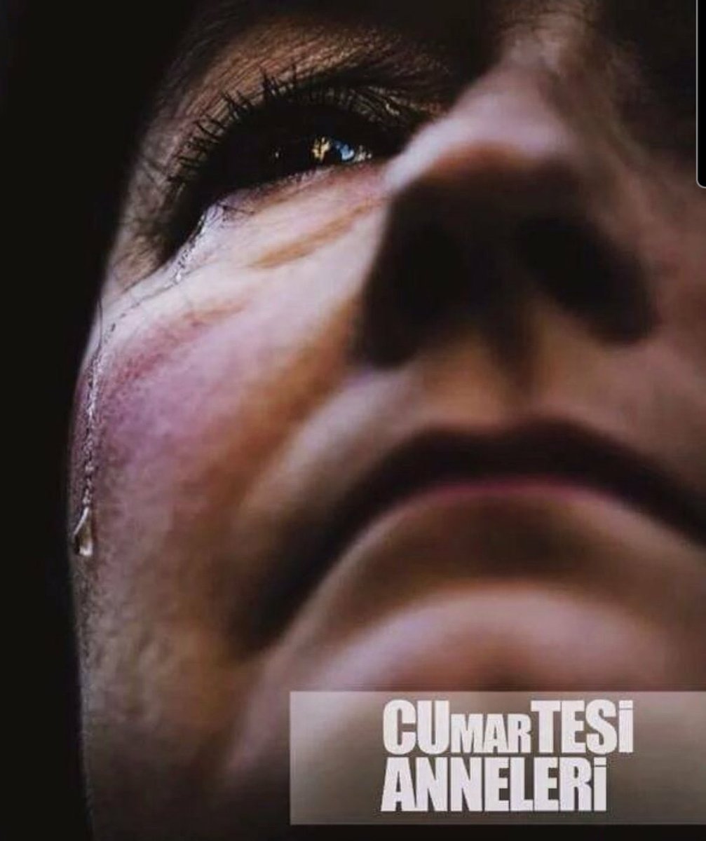 En az benim ki kadar annemin de ahı tutar şimdi sana.
Burnumdan getirdiğin süt, O'nun sonuçta... Cemal Süreya
#CumartesiAnneleri1076Hafta 
#cumartesi