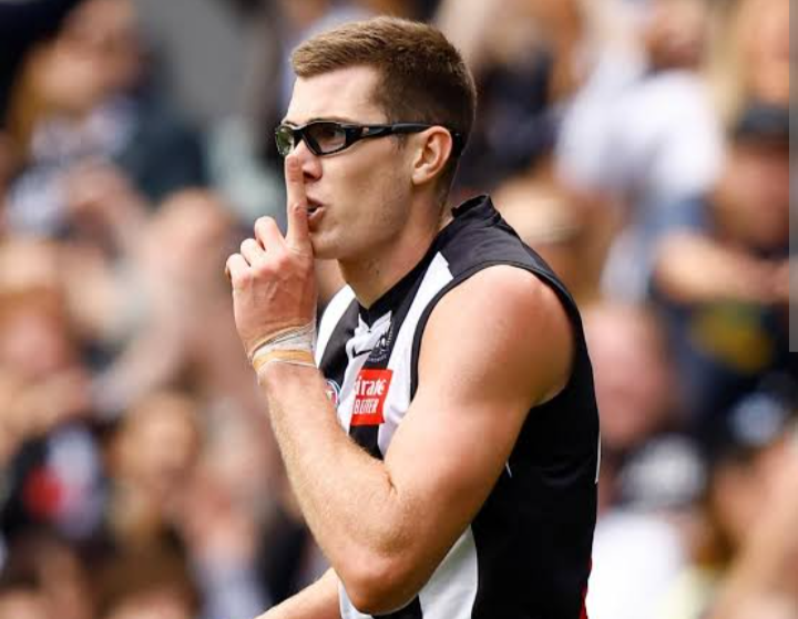 SohoTriangle tweet media