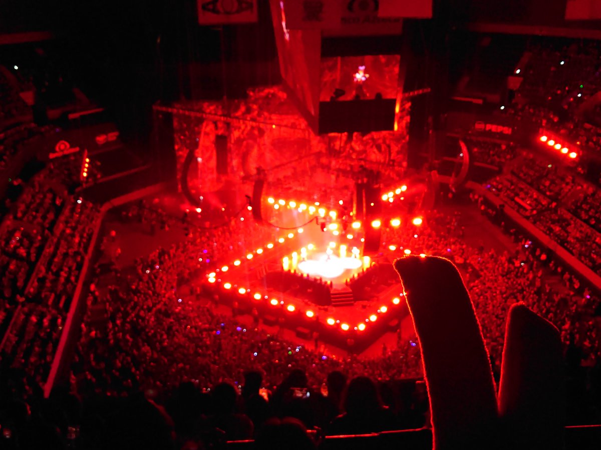 AngeldavidJm's tweet photo. Fotitos del concierto de baby metal en la arena cdmx, estuvo chingon https://t.co/I1oH4yxjZ3