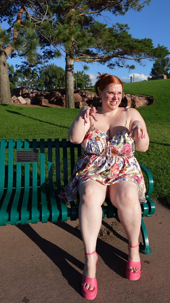 EmberSweets's tweet image. Out here auditioning for the role of ‘your dream girl in a sundress ☀️💐 #datingadvice #dating