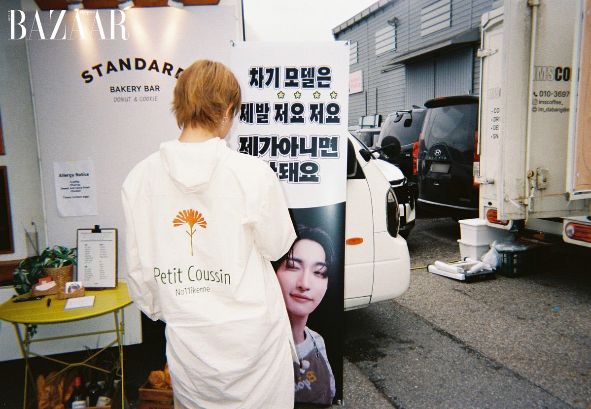 starshapedfluff's tweet image. Seonghwa’s coffee truck for Hongjoong 😆

“For the next model
Please let it be Me Me
If it’s not me
It won’t do”
(It has to be Me)