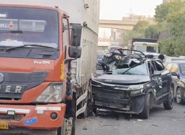 Car crashes into stationary truck on SG Highway; one dead