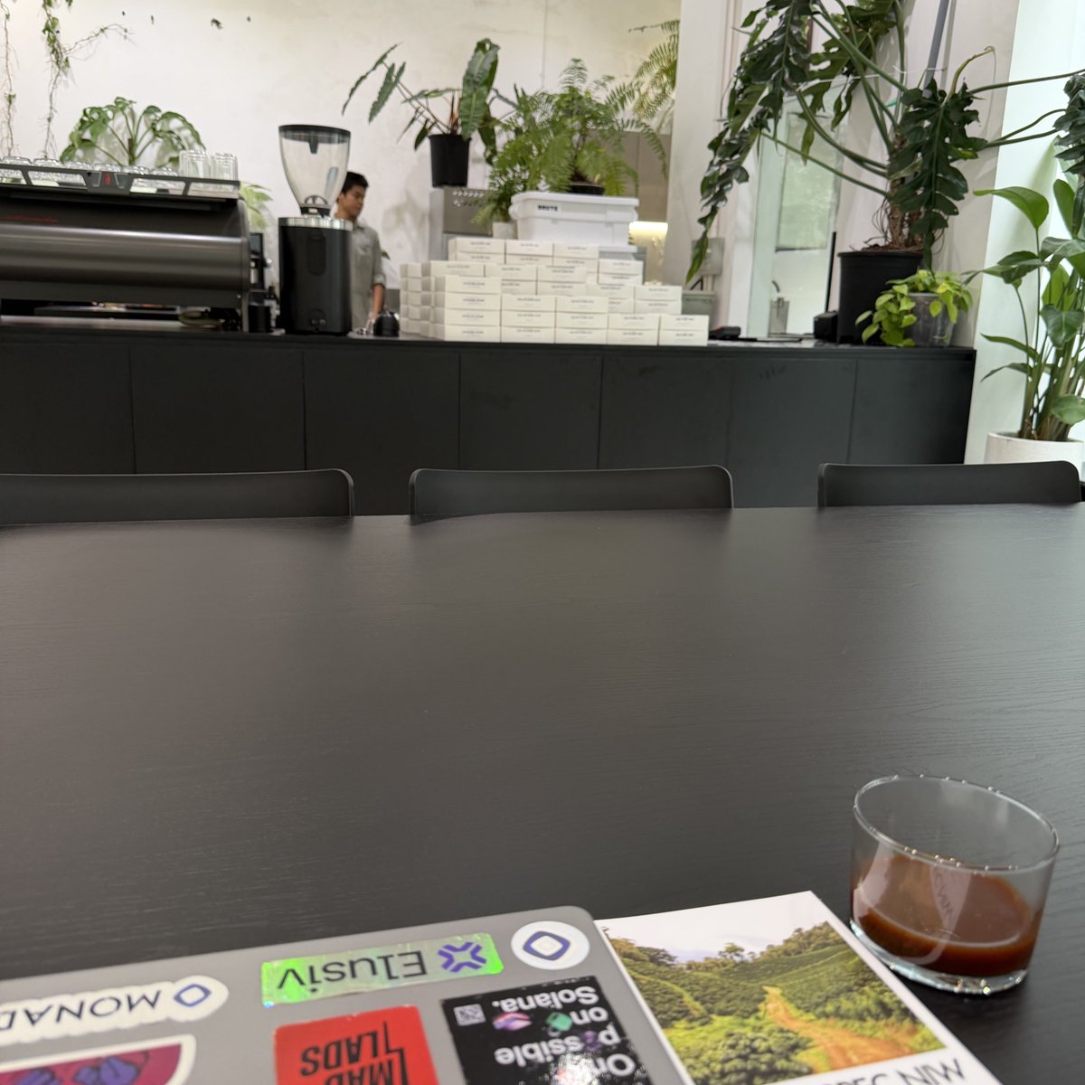 nomadngx's tweet image. Welcome @xliiicoffee to Hanoi ☕️✌️