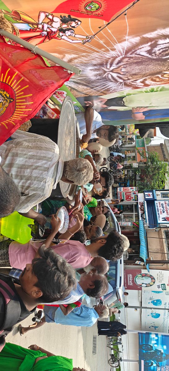 jothinandhao's tweet photo. இன்று அண்ணன் @SeemanOfficial சீமான் பிறந்த நாளை முன்னிட்டு குடியாத்தம் புதிய பேருந்து நிலையத்தில் அன்னதானம் வழங்கப்பட்டது.

 ஜோதி.நந்தா
மாநில ஒருங்கிணைப்பாளர் 
நாம் தமிழர் கட்சி
@PackiaSe @idumbaikarthi @_ITWingNTK https://t.co/ZEAp11qaD8