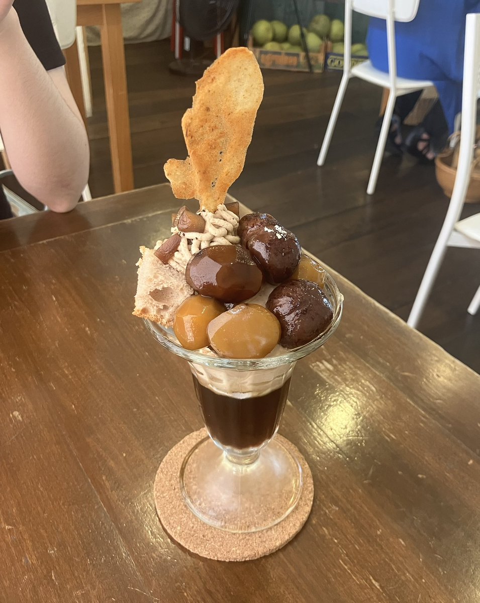 belonginbed's tweet photo. PARDEN
🌰 chestnut parfait

องค์ประกอบเยอะมาก ในรูปคือเขียนไม่หมด— เชสนัทต้มสามแบบดีทุกแบบ ไอศกรีม-มองต์บลังก์-ชิฟฟอนเกาลัดหอมนุ่มสุดๆ 

ชอบการแพร์ริ่งกาแฟกับเกาลัดมาก เยลลี่กาแฟหอมไปไหน ซดหมดถ้วย แสงพุ่งจากทุกทิศทุกทาง

570 บาทเน็ต worth every baht

วิชวลก็น่ารัก วาดสนุกมาก🥺 https://t.co/R2Ha6ziiXX