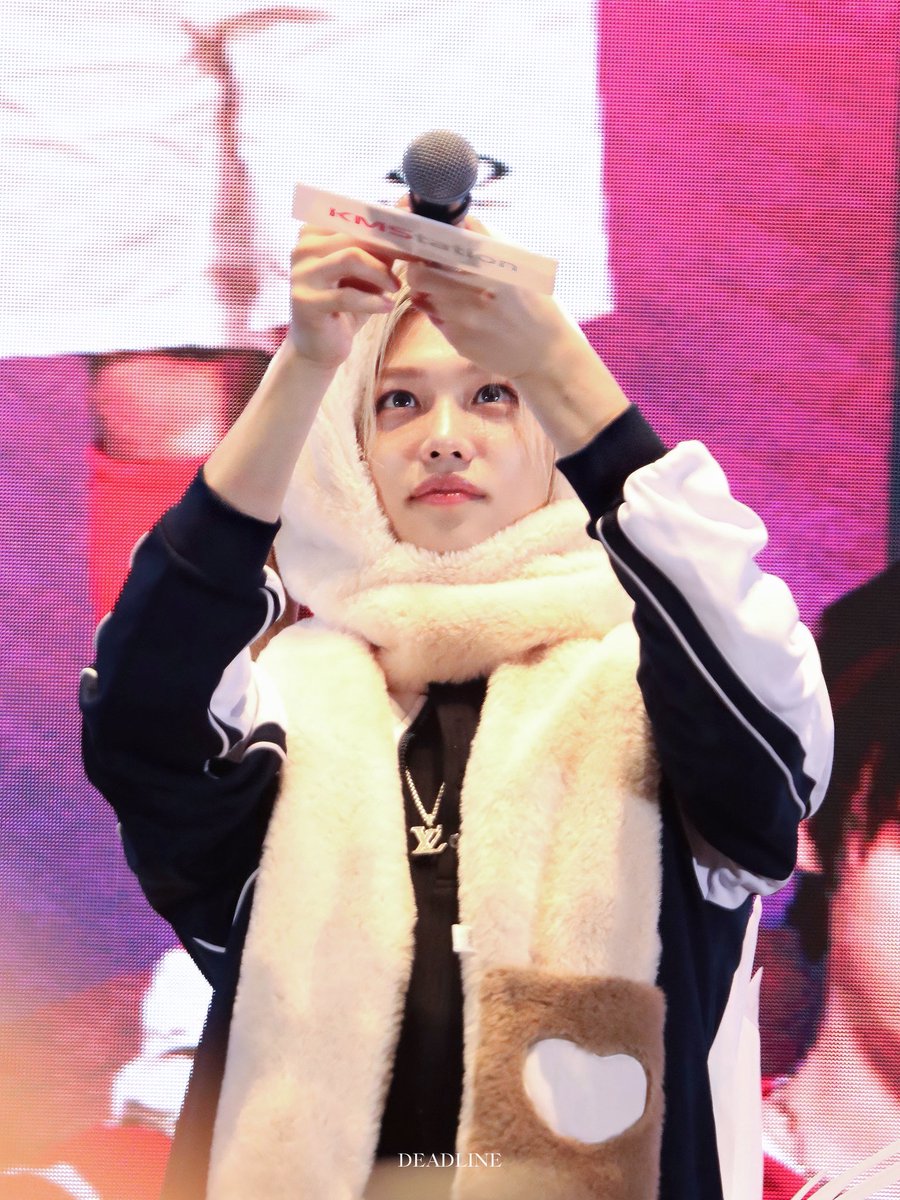 thisisdeadline's tweet photo. 251101 HQ 
#Felix #필릭스 #StrayKids #스트레이키즈 https://t.co/h9dCXozFBC