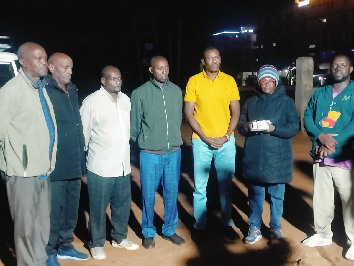 Ylue13's tweet photo. We the family, friends, colleagues, and fellow countrymen say THANK YOU to the Almighty God.
Nicholas Oyoo and Bob Njagi are
We rejoice, they are safe in Kenya. 
#ThankYouEastAfrica #SafeInKenya  
#FreeNicholasOyoo #FreeBobNjagi  
#PrayerforReleaseAndJustice https://t.co/qEJQ5iLneT